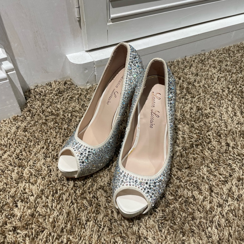 Lot of 2 woman shoes